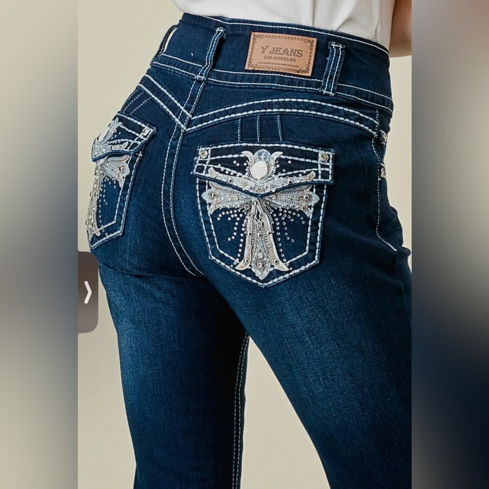 Y Jeans NWT Flare Leg Cross Embroidered Pocket Jeans - Picture 1 of 8